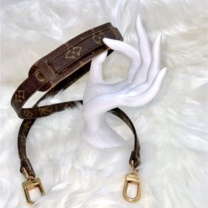 Louis Vuitton Monogram pad shoulder replacement
